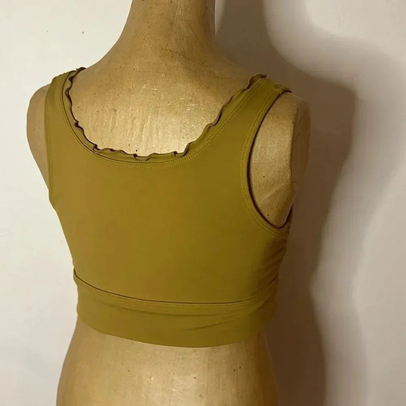 Free People Movement sz XS Hearts Aflutter Sports Bra great pre owned condition - Picture 2 of 5